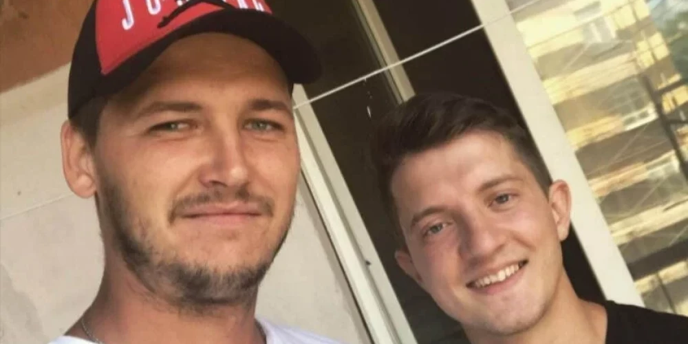 Vitālijs Sanočkins (pa kreisi).