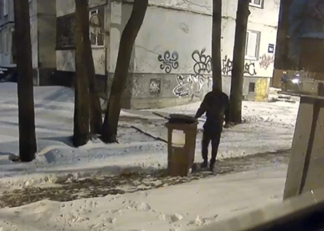  "Līdz kādam kliņķim pašvaldība novedusi iedzīvotājus — pat miskastes zog!" Imantā fiksēta neparasta zādzība.VIDEO