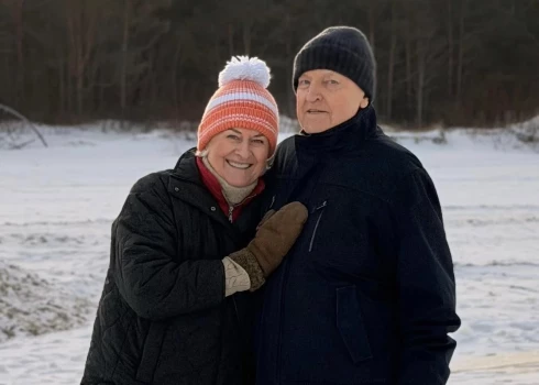 Sarmīte Pīka ciemojas pie sava mīļā vīra Riharda, kurš pēc pirmās operācijas atjaunoja veselību nacionālajā rehabilitācijas centrā "Vaivari".