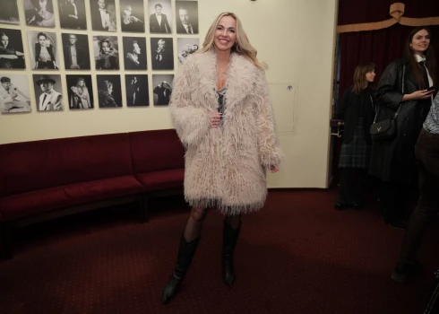 TV personība un digitālā satura veidotāja Katrīne Vasiļevska šoziem ar meitām Keriju un Kortniju aizlidoja uz 12 dienām uz Dubaiju