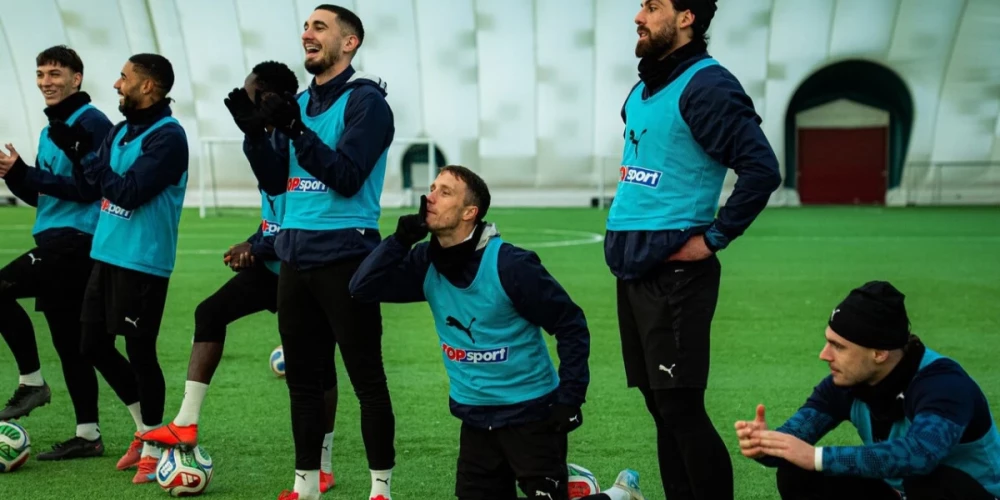 Latvijas futbolists Dāvis Ikaunieks mačos guva vienīgos vārtus.