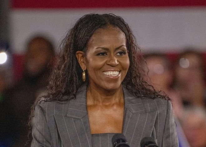 Mišela Obama izdūrusi 10 jaunus pīrsingus. Bet Barakam vajadzēja trīs dienas, lai to pamanītu!