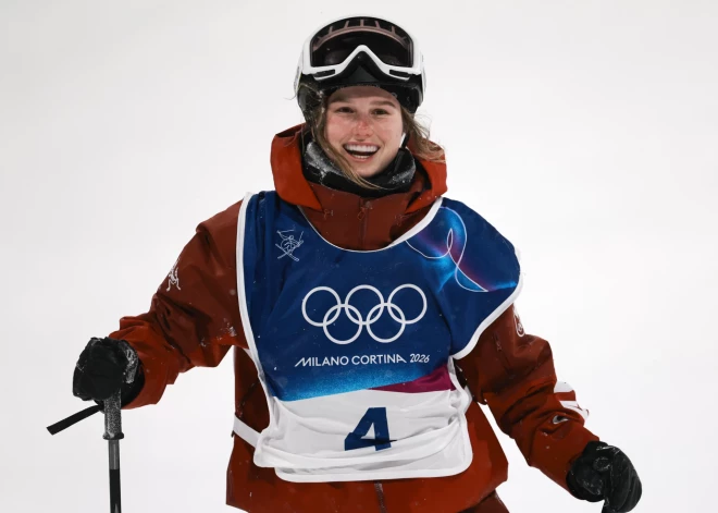 Kanādiete izcīna zeltu frīstaila slēpošanā "Big Air" disciplīnā, liedzot ķīnietei aizstāvēt savu titulu