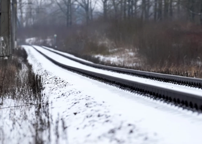 Otrdienas rītā kavējas vilcienu satiksme Tukuma līnijā; atsevišķi reisi kavējas līdz 70 minūtēm