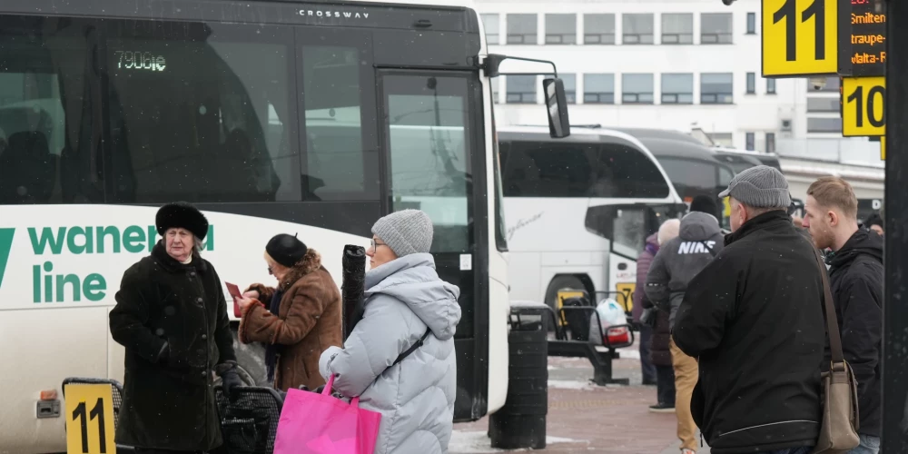 Autobusu pienākšanas platforma Rīgas starptautiskajā autoostā.