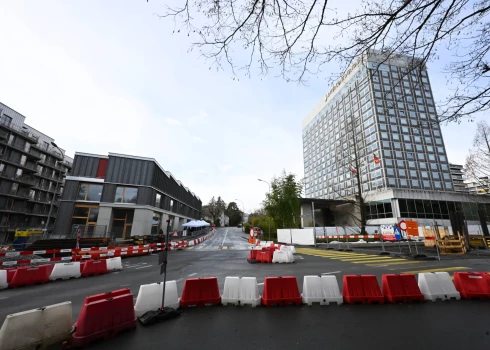 Ukrainas un Krievijas delegācijas ieradušās Ženēvā.