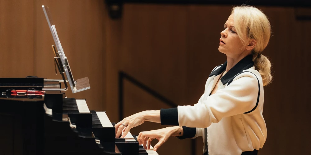 Iveta Apkalna koncertzālē "Latvija" atvērs savu jaunāko albumu.