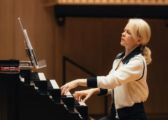 Koncertzālē "Latvija" izskanēs Ivetas Apkalnas jaunā albuma pirmatskaņojums