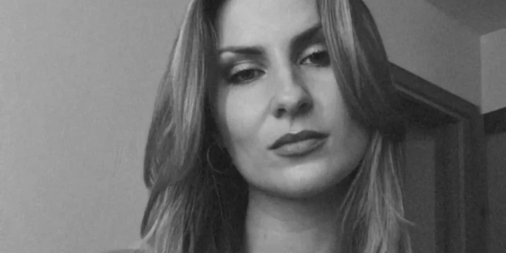 Паула Дукуре (1993-2026).