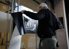 Nelegālas preces un atkarību veicinošs dizains? Eiropas Komisija vēršas pret "Shein"