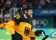 Šveices un Vācijas hokejisti ar pārliecinošām uzvarām iekļūst olimpiskā turnīra ceturtdaļfinālā