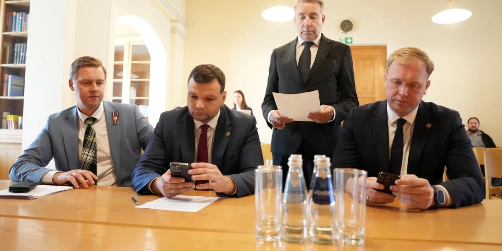 ZZS rosina palielināt atbalstu atsevišķām iedzīvotāju grupām elektroenerģijas rēķinu apmaksai. 