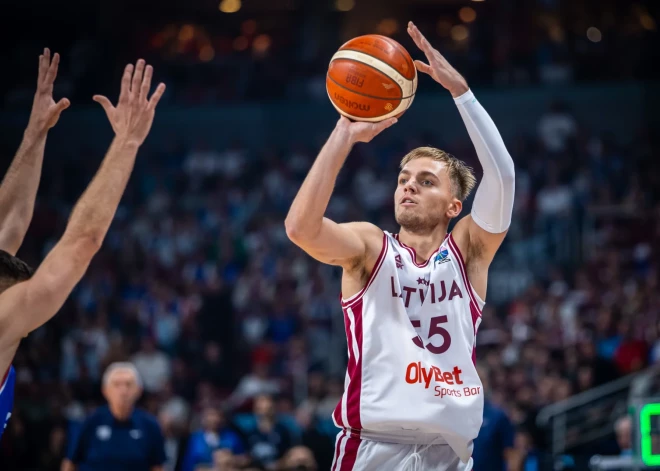 Latvijas vīriešu basketbola izlases kandidātu sarakstā arī Artūrs Žagars, brāļi Kuruci un Rolands Šmits