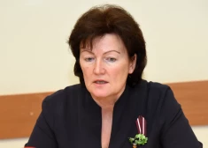 Инара Петерсоне: пенсионная система Латвии рухнет, если разрешить массовое изъятие накоплений