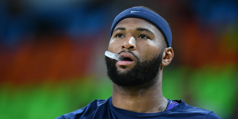 Demarkuss Amīrs Kazinss (angļu: DeMarcus Amir Cousins; dzimis 1990. gada 13. augustā) ir amerikāņu basketbolists, spēlē centra pozīcijā. Vairākas sezonas aizvadījis Nacionālās basketbola asociācijas klubos. Piedalījies četrās NBA Visu Zvaigžņu spēlēs. Pārstāvējis ASV basketbola izlasi, tās sastāvā kļuvis par olimpisko čempionu un Pasaules kausa ieguvēju.