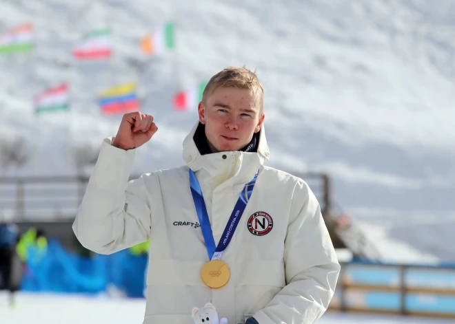 Jenss Luross Oftebrū izcīna otro zelta medaļu ziemeļu divcīņā