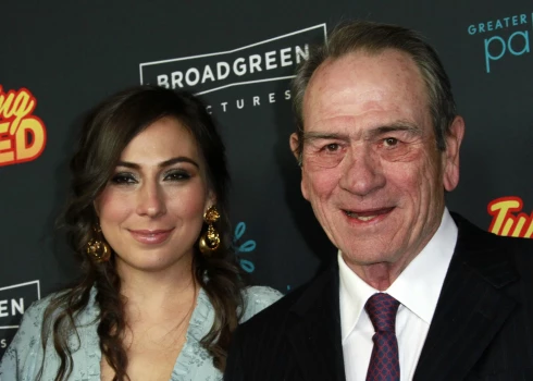 Gada sākumā traģiski mira aktiera Tomija Lī Džonsa meita Viktorija.