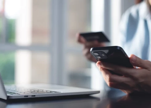 Policija pēdējo divu gadu laikā saistībā ar telefonkrāpšanām aizturējusi vairāk nekā 200 personas.