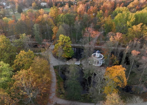 В Кемери завершили обновление лесопарка.