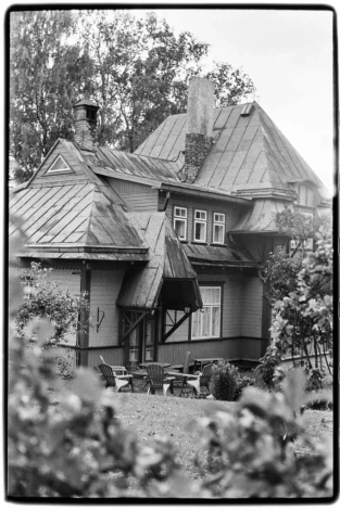 Talsu muzejā atklāta izstāde, kura veltīta kādam īpašam namam pilsētā Draudzības ielā 6.