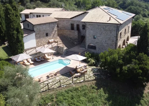 Villa šovā "Mīlestības villa".