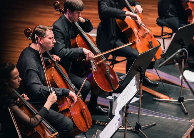 Ar jaunu programmu Rīgas Kongresu namā uzstāsies čellu ansamblis "Dream Team"