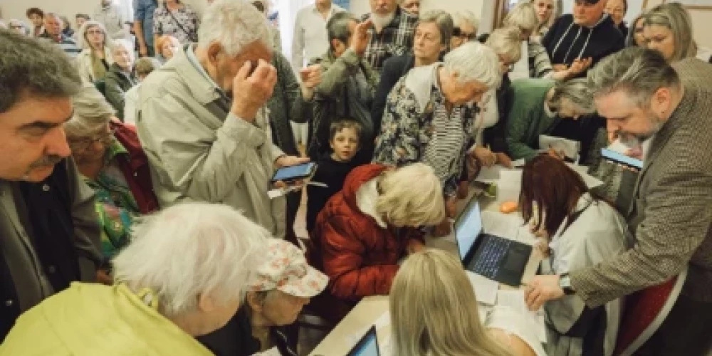 Iedzīvotāji visā Latvijā aktīvi interesējas par OIK atgūšanu.