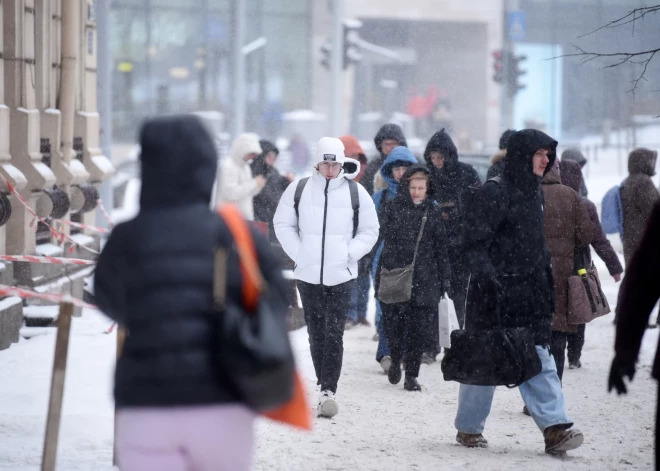 Finanšu ministrija paziņo Latvijas iedzīvotājiem, ka viņus gaida būtisks algu pieaugums. Taču ir arī sliktas ziņas