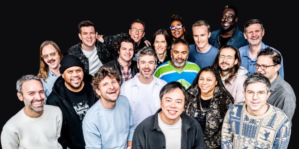 "Snarky Puppy" muzikālā domāšana sakņojas dialogā starp tradīciju un tagadni. Grupas radošo valodu veido fanks, ritma blūzs, džezs un fusion, gospeļa emocionalitāte, soulmūzikas dziļums un rokmūzikas enerģija, tomēr šīs sastāvdaļas nekad nekļūst par pašmērķi.