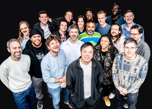 "Snarky Puppy" muzikālā domāšana sakņojas dialogā starp tradīciju un tagadni. Grupas radošo valodu veido fanks, ritma blūzs, džezs un fusion, gospeļa emocionalitāte, soulmūzikas dziļums un rokmūzikas enerģija, tomēr šīs sastāvdaļas nekad nekļūst par pašmērķi.