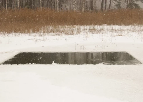 Хорошая прорубь, но можно было сделать и лучше.