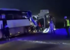 VIDEO: satiksme bloķēta! Notikusi smaga avārija uz autoceļa Jelgava-Tukums pie Apšupes krustojuma