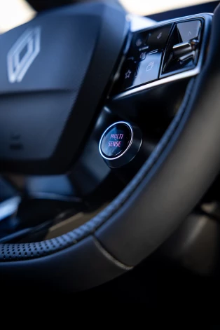 "Multi Sense" pogai, kas ļauj izvēlēties braukšanas režīmu, klāt nākusi jauna izvēlne - "Smart".