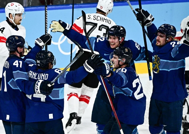 Somijai izdodas atspēlēties un iekļūt pusfinālā