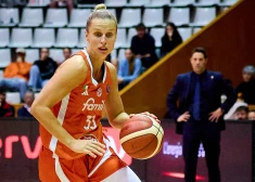 Laksa ar 13 punktiem palīdz komandai uzvarēt Eirolīgas "play-in" pirmajā spēlē