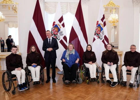 Latvijas amatpersonas paralimpiskās spēles neplāno apmeklēt klātienē. 