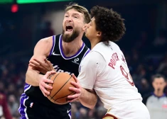 Domantam Sabonim priekšlaicīgi noslēgusies NBA sezona; "Kings" zaudējuši arī vēl vienu līderi