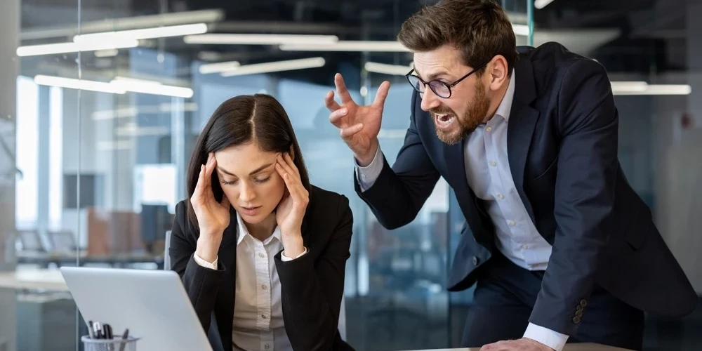 Старая аксиома "я начальник, ты - дурак" перестает работать.