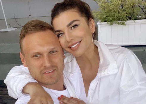 Jānis Timma un Anna Sedokova (ekrānuzņēmums no "Instagram"). 