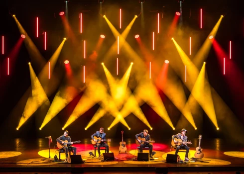 40 Fingers представят свои лучшие хиты на арене Xiaomi.