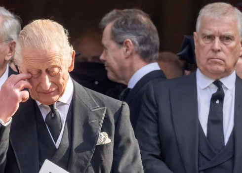 Pirmais šāda mēroga gadījums mūsdienās: aizturēts karaliskās ģimenes loceklis.