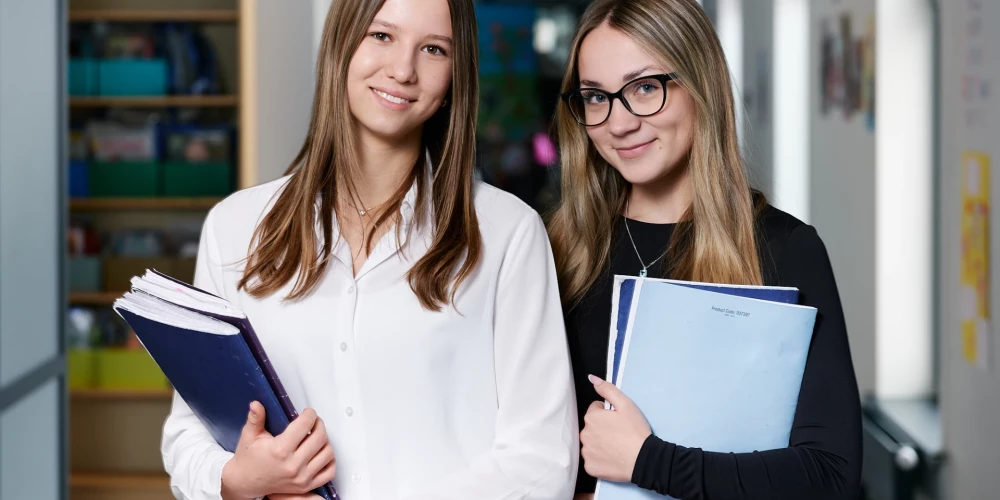 Шанс изменить будущее - латвийским школьникам дают международные гранты.