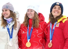 Pirmos olimpiskos čempiona titulus slēpošanas alpīnismā izcīnījuši Fatona un Kardona Kols