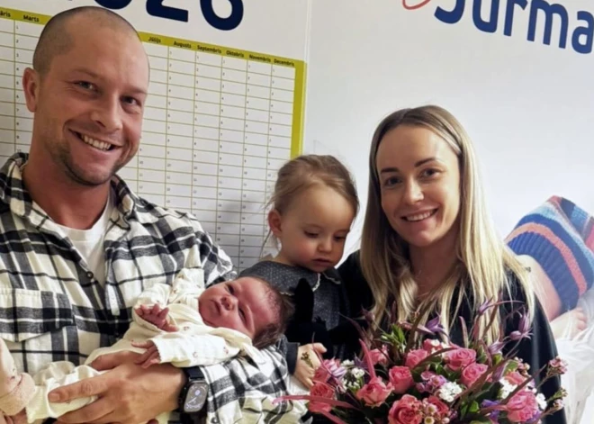 Jūrmala grasās par 500 eiro palielināt pabalstu jaundzimušajiem