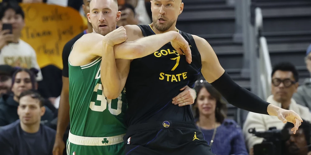 Porziņģis debitē "Warriors" ar 12 punktiem.