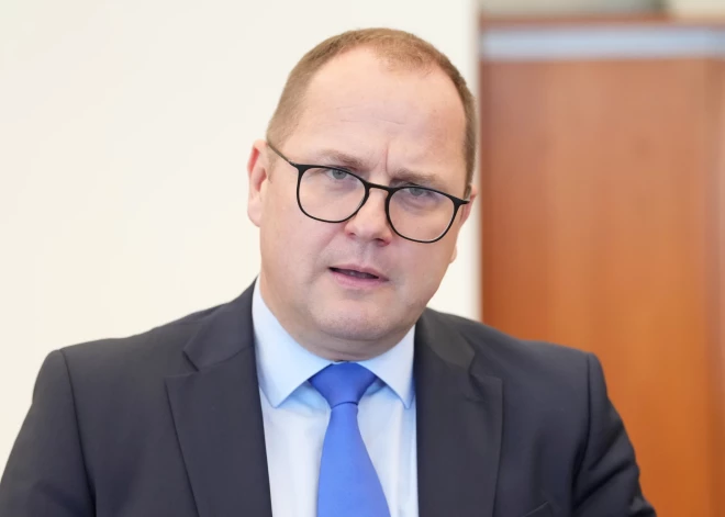 "Тиранят самоуправления": в Сейме жестко атаковали министра и его парламентского секретаря