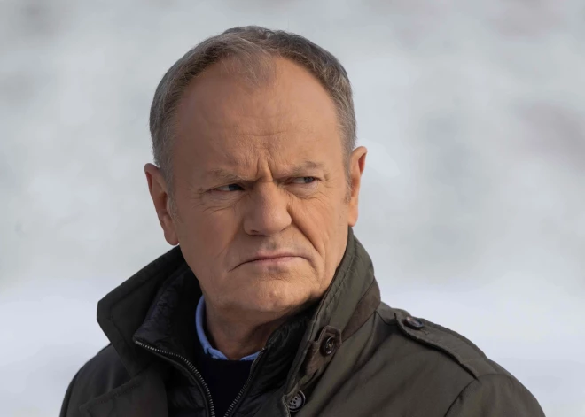 Polija oficiāli izstājas no Otavas konvencijas; Tusks sola robežu nomīnēt 48 stundās