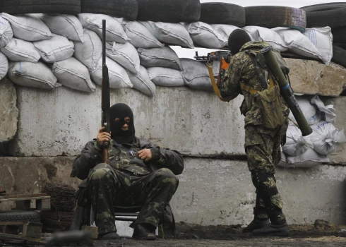 Izmeklēšanas gaitā žurnālisti izpētīja ģenerāļa 2022.-2024. gada sarakstes arhīvu, ko viņi saņēmuši no avota Ukrainas armijā.