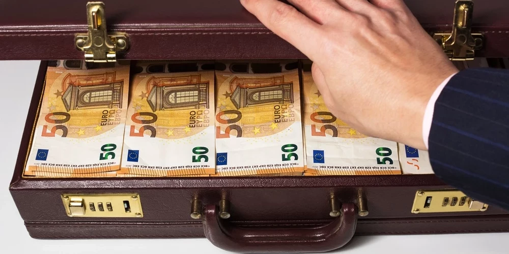 Несите ваши денежки.