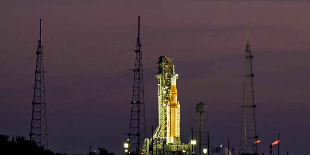 NASA plāno Mēness misijas "Artemis 2" startu martā. 